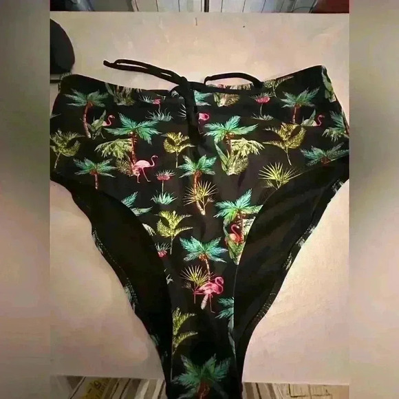 Flamingo Tropical Bikini - Picture 7 of 15